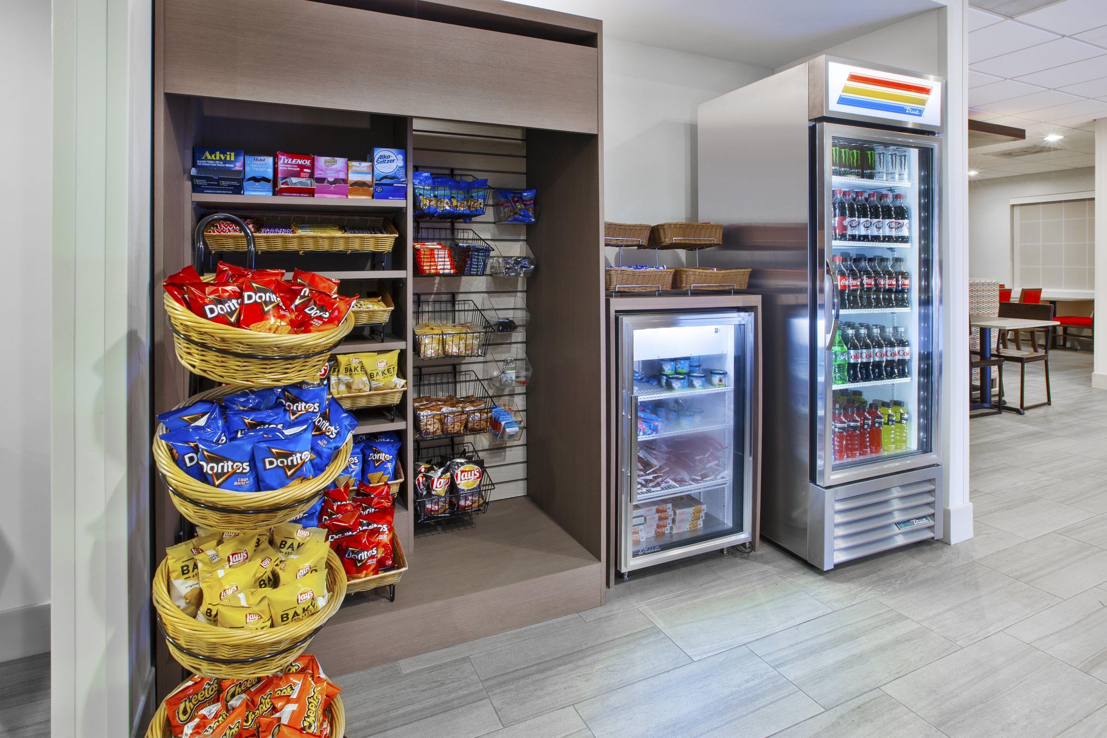 Holiday Inn Express Hotel & Suites Manchester Conference Center By Ihg Экстерьер фото
