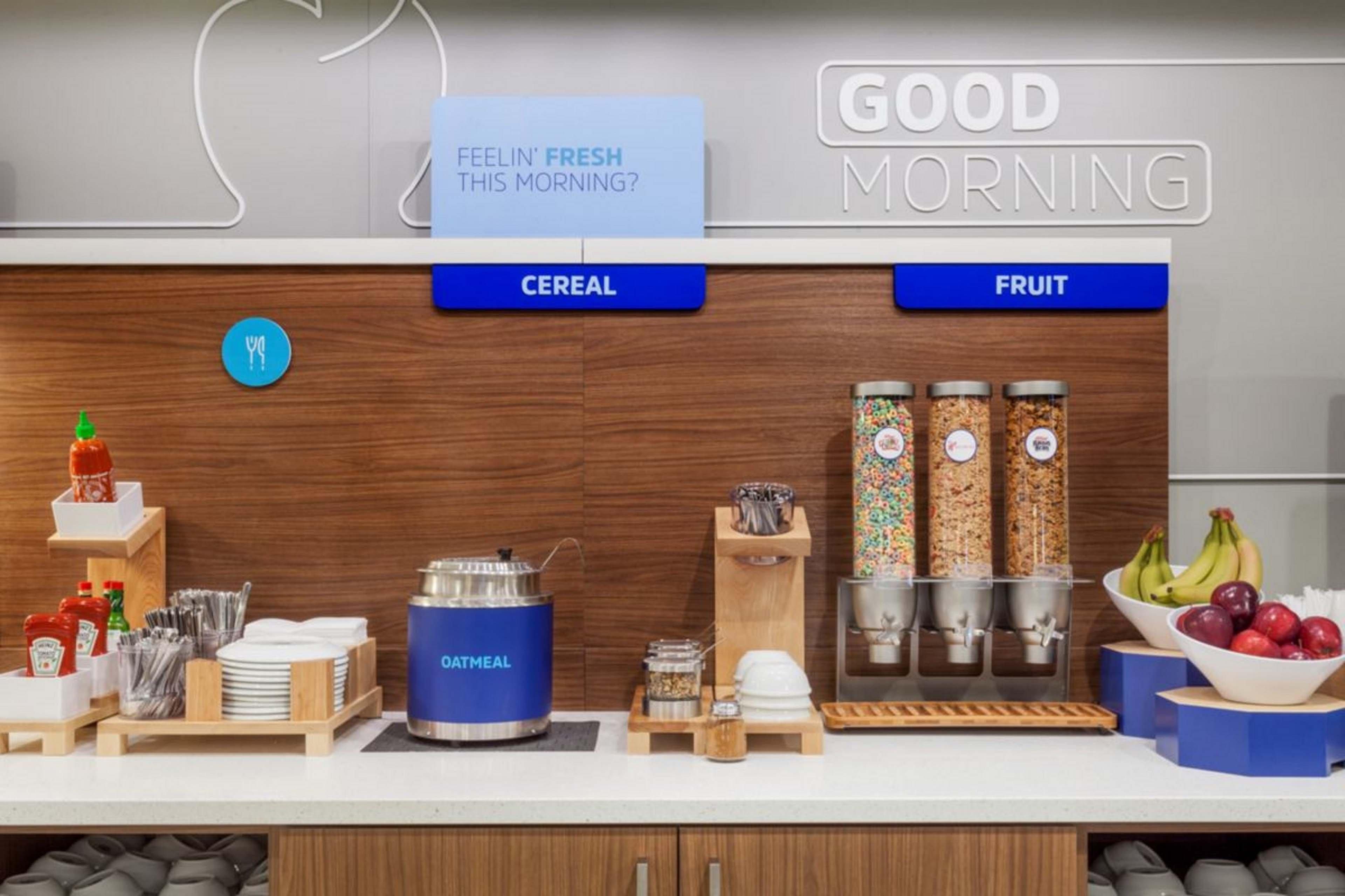 Holiday Inn Express Hotel & Suites Manchester Conference Center By Ihg Экстерьер фото