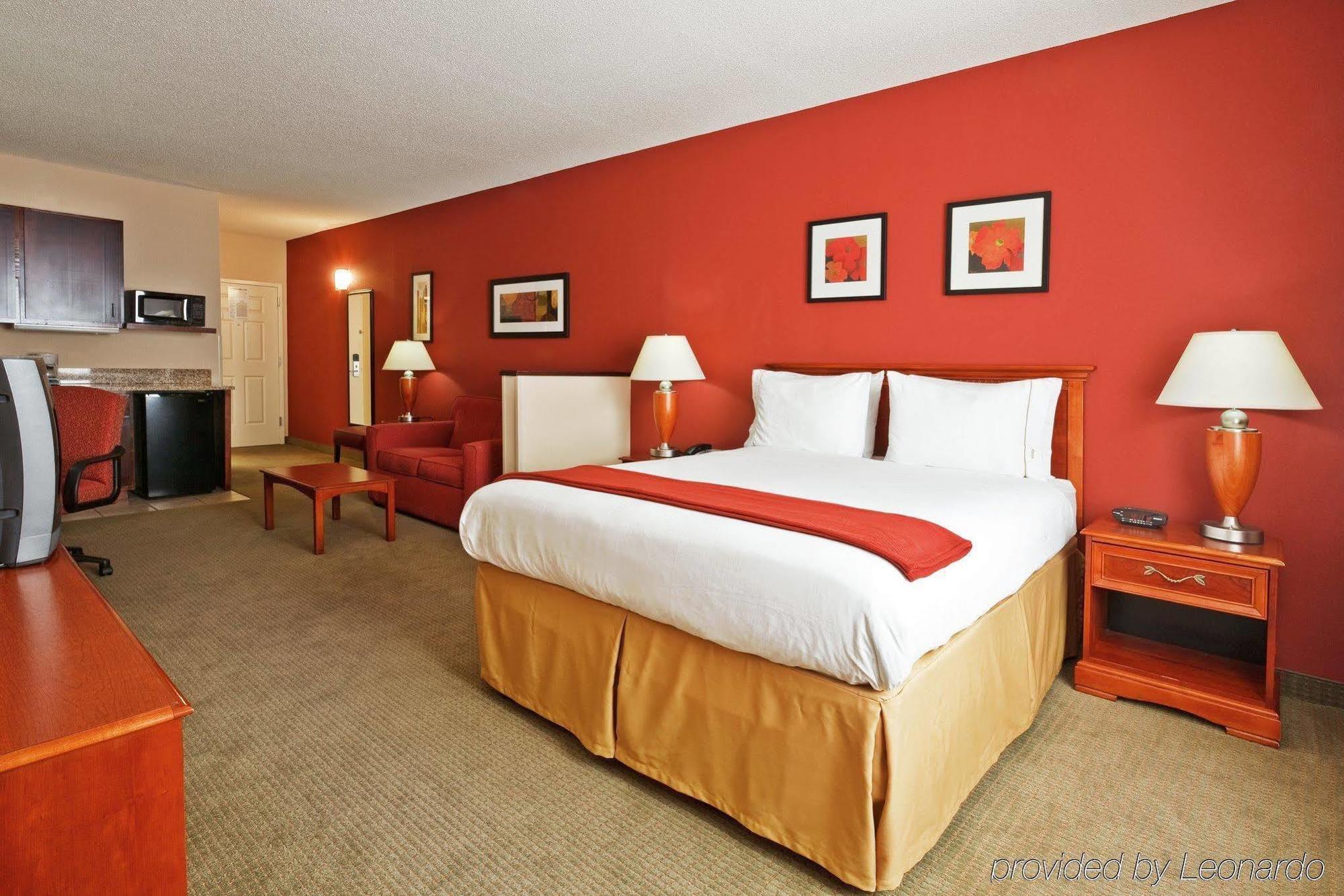 Holiday Inn Express Hotel & Suites Manchester Conference Center By Ihg Номер фото